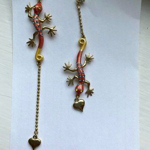 Betsey Johnson Mis-Matched Lizard Earrings